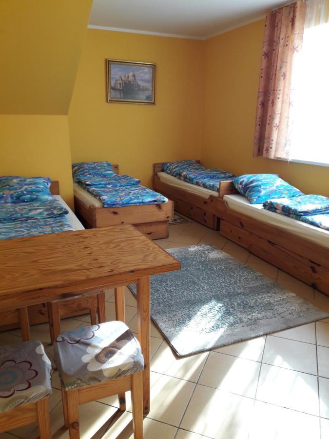 U Wikinga Hotel Zastan Esterno foto